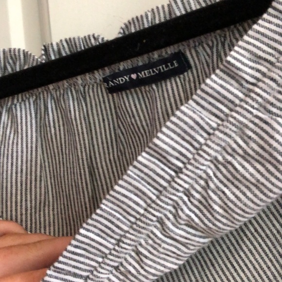Brandy Melville striped off the shoulder top - Picture 4 of 4